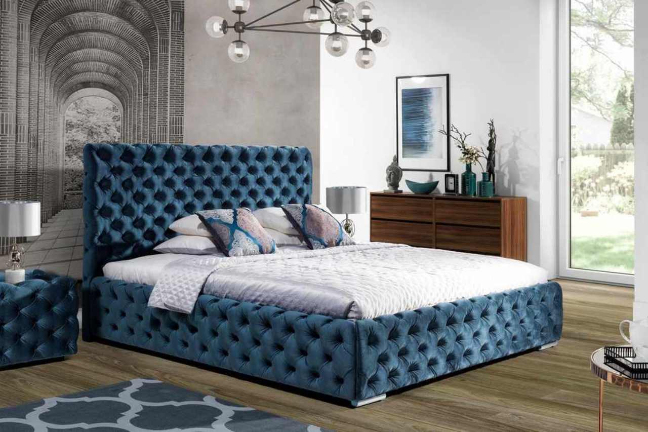 swiat-sypialni-niebieskie-lozko-tapicerowane
